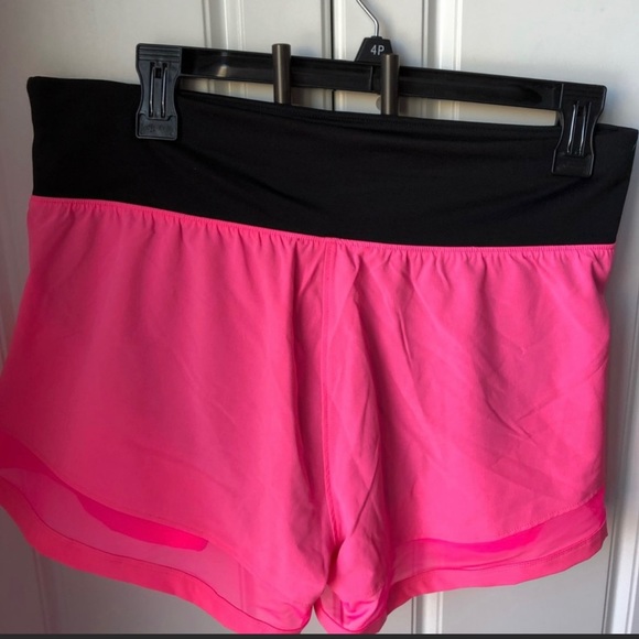 NWOT Victoria Secret pink bling tank/short set med
Size:M - Picture 5 of 5
